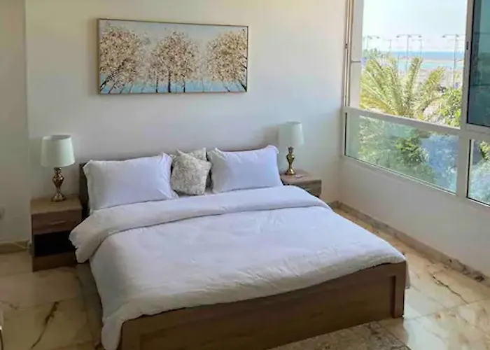 Luxurious Apartment Partial Sea View